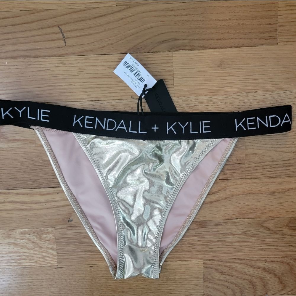 KENDALL + KYLIE gold Peekaboo Swim top  Peekaboo Bottom very relaxing $99 junior - Picture 8 of 13